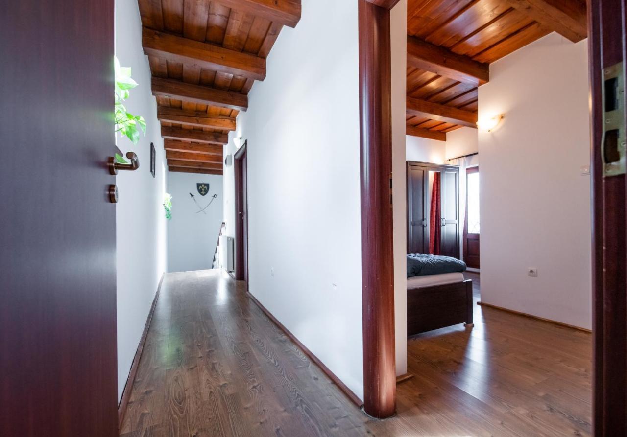 Bed and Breakfast Hollo Panzio Вишеград Экстерьер фото